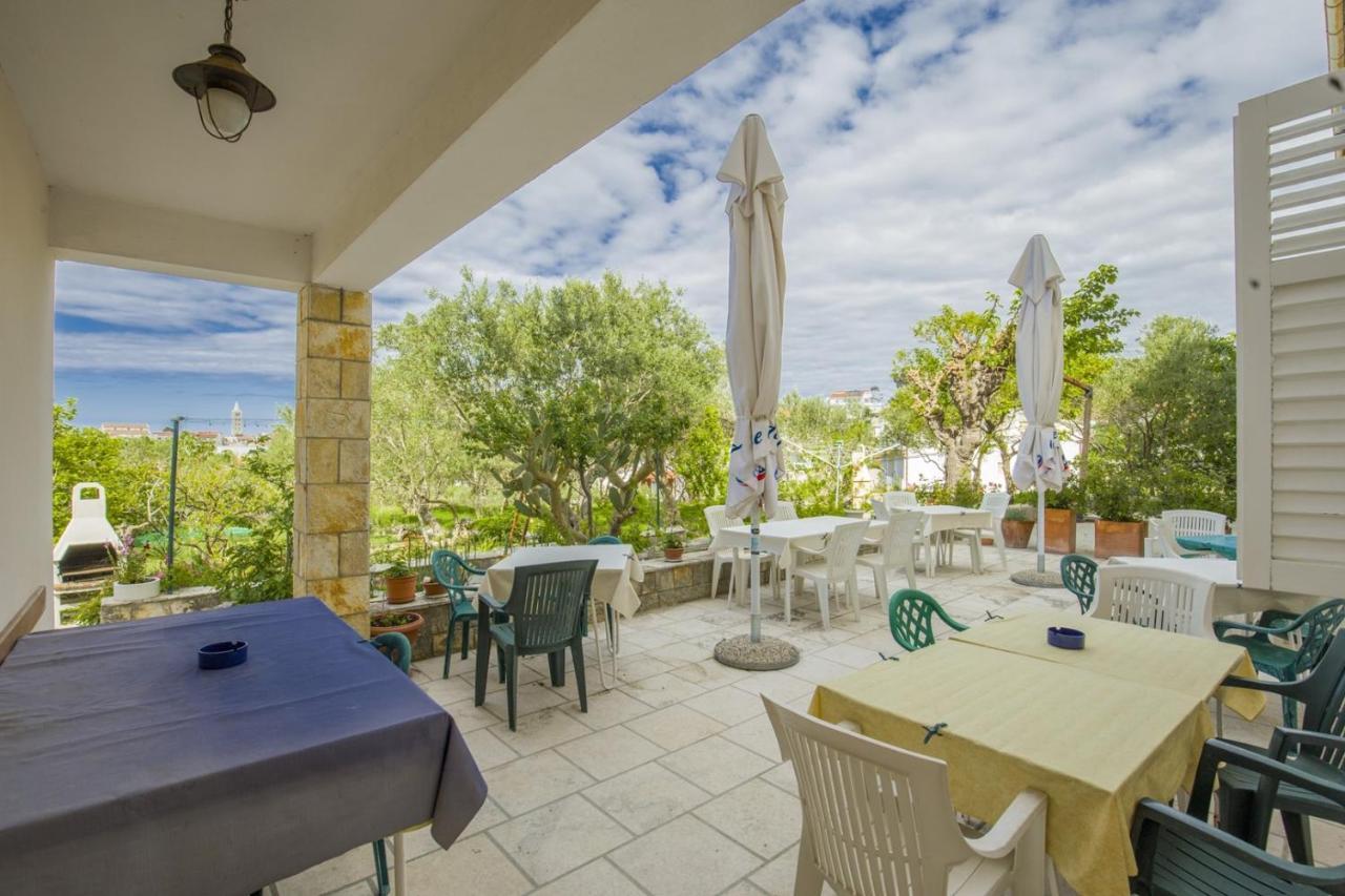 Rooms Padovan Banjol Exterior photo