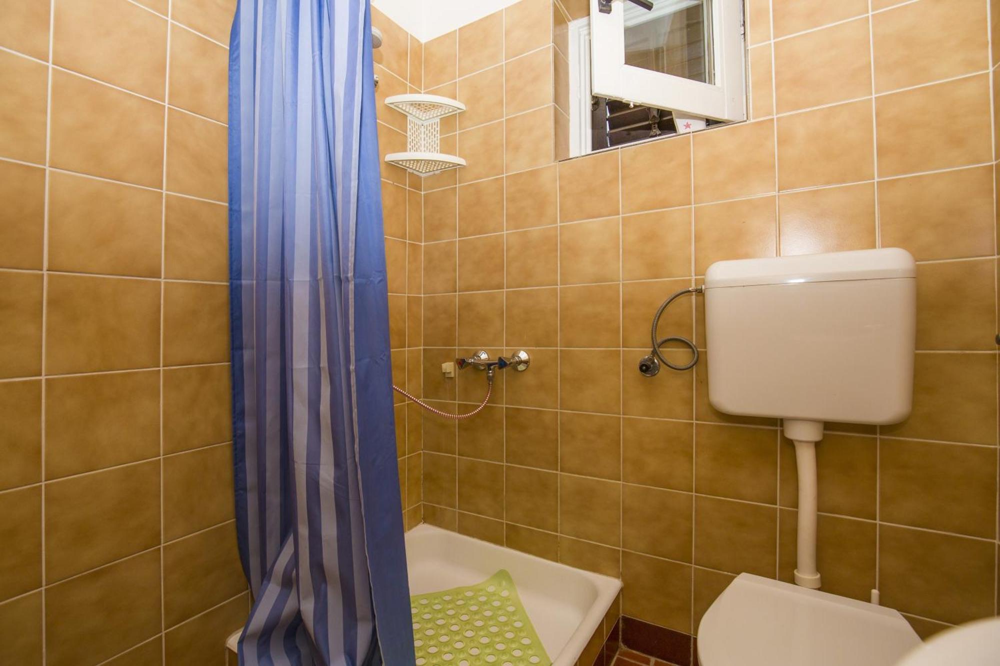 Rooms Padovan Banjol Exterior photo